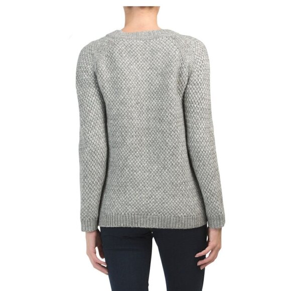 NWT Theory Gray Slouchy V Neck Textured Sweater, Size M - Picture 2 of 13